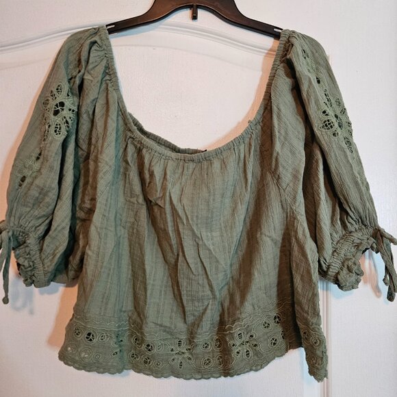 NWOT American Eagle Olive Green Eyelet Half Sleeve Wide Neck Puff Sleeve Top L - Picture 5 of 6